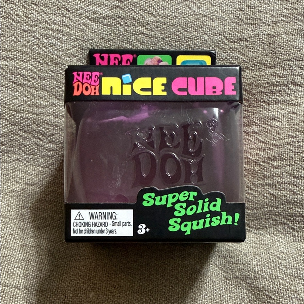 NeeDoh Nice Cube Super Solid Squish